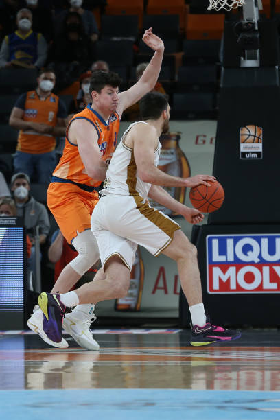 对手也在算分！沙特媒：战国足目标唯有3分，若取胜有望升至第2.